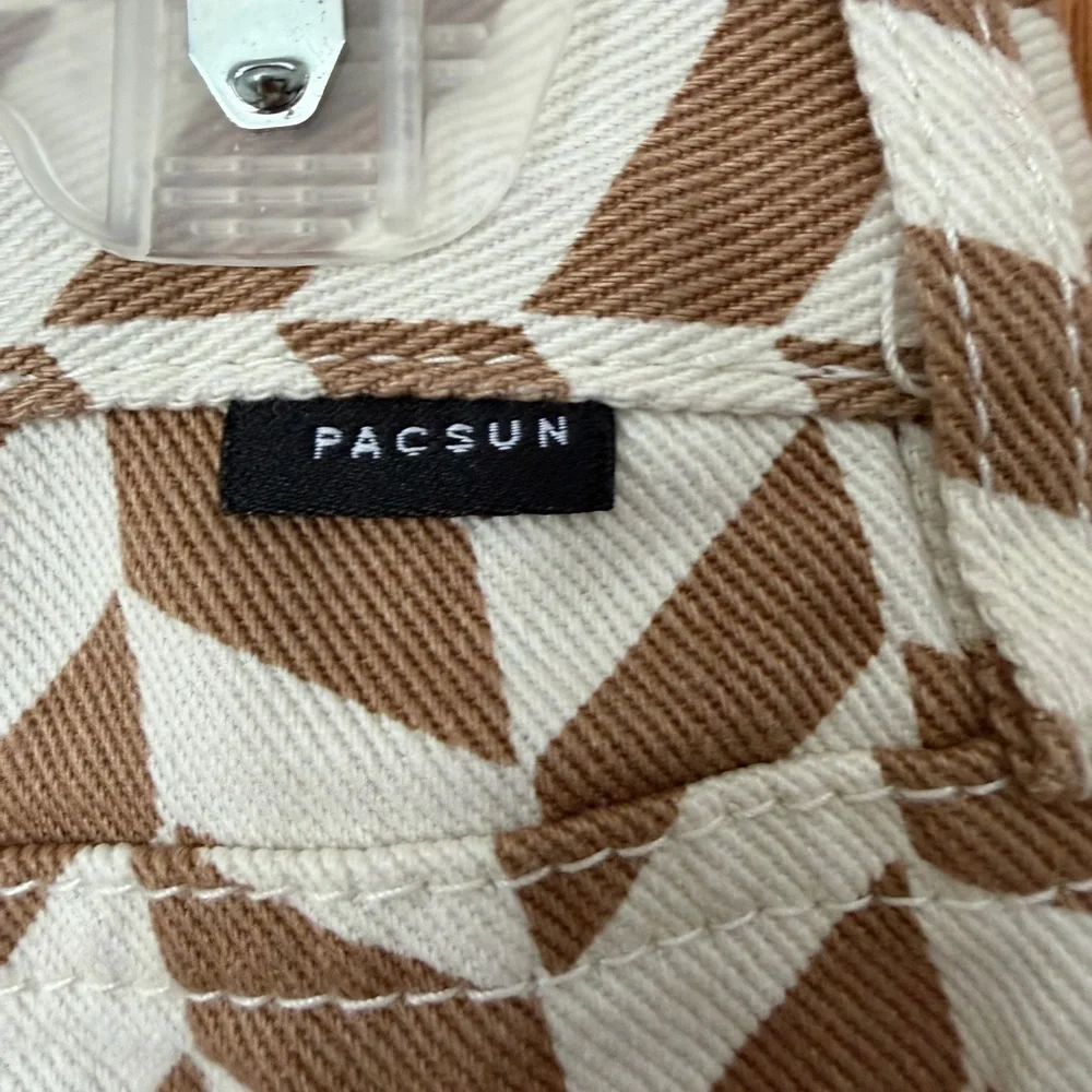 PacSun Tan and White Patterned Denim - funky pattern, straightleg with slit - 27 - Picture 8 of 9